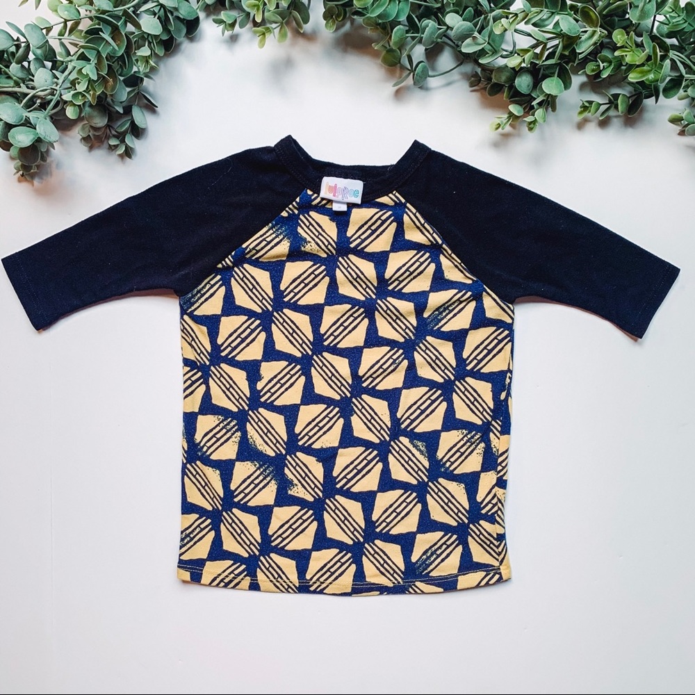 LulaRoe 2T Girl’s Randy 3/4 Sleeve Shirt